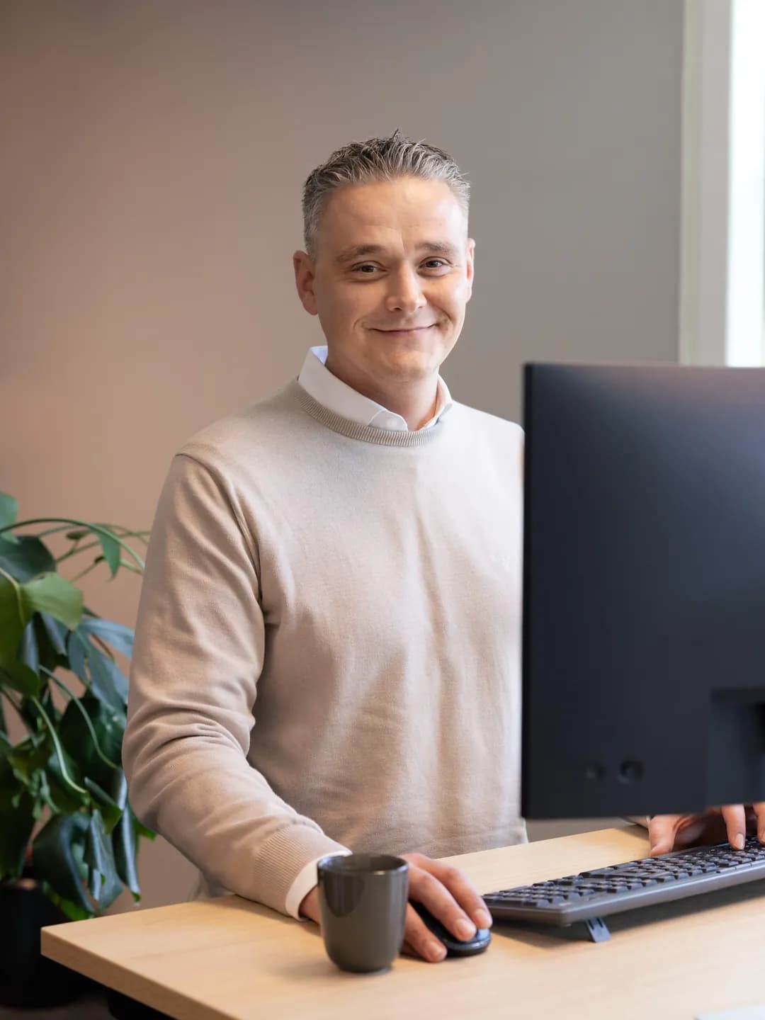 Kenny Koning, Senior facilitair professional